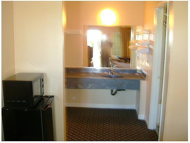 Hotel Corona Ca - Hwy 91 Номер фото