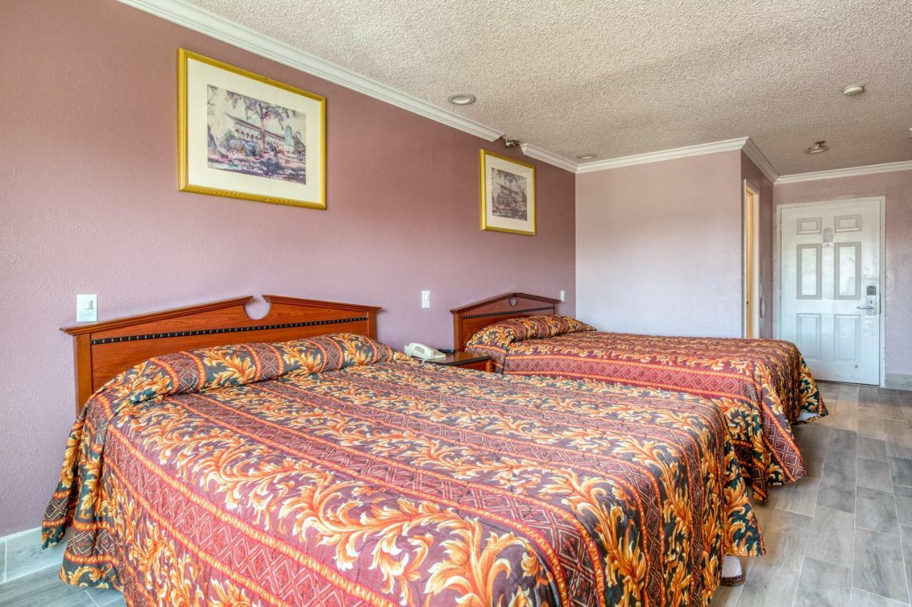 Hotel Corona Ca - Hwy 91 Экстерьер фото